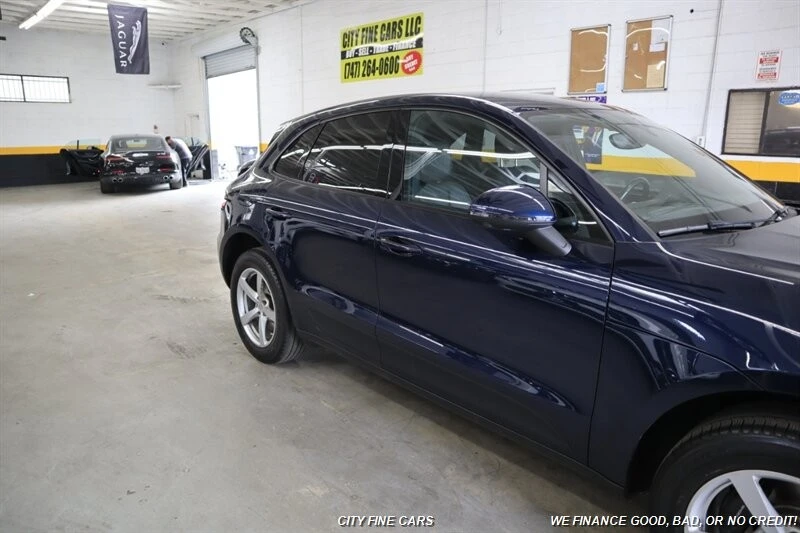 2018 Porsche Macan - Image 11 of 31