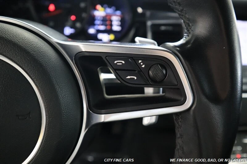 2018 Porsche Macan - Image 18 of 31