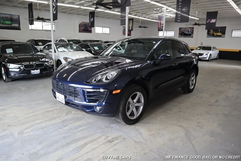 2018 Porsche Macan - Image 2 of 31
