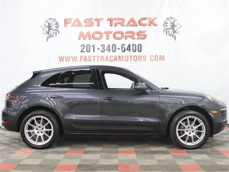 2018 Porsche Macan - Image 4 of 12