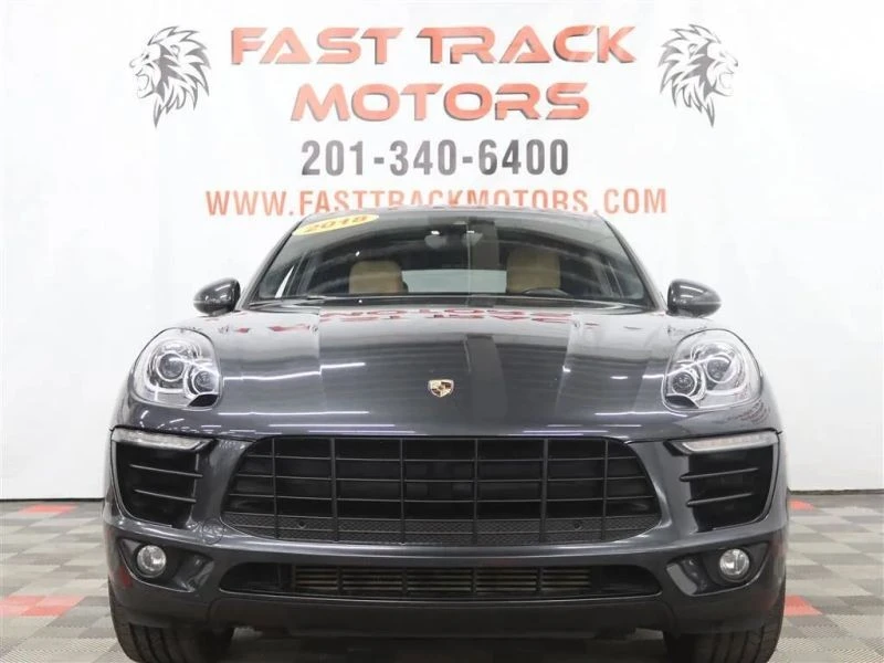 2018 Porsche Macan - Image 2 of 12