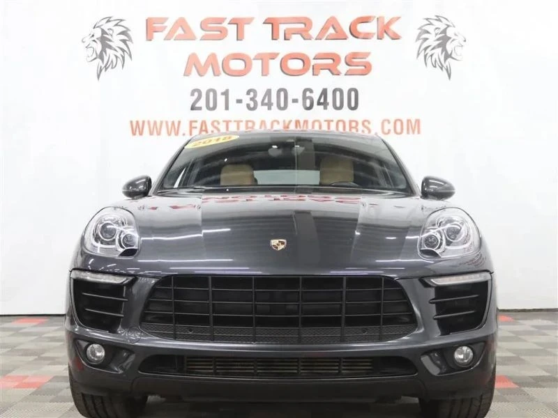 2018 Porsche Macan - Image 2 of 12