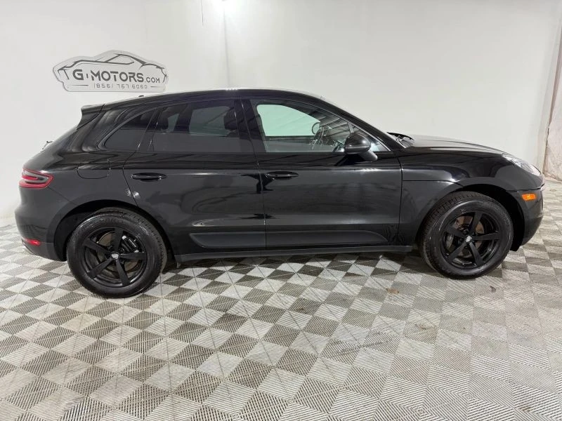 2018 Porsche Macan - Image 8 of 12