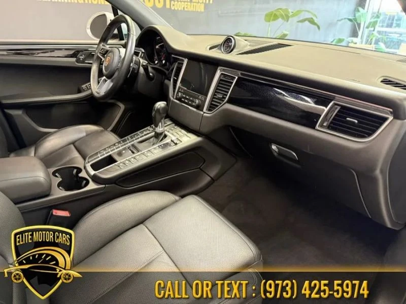 2018 Porsche Macan - Image 12 of 12