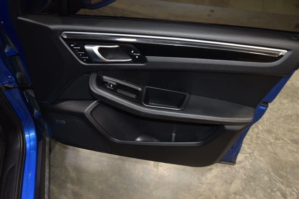 2018 Porsche Macan - Image 22 of 31