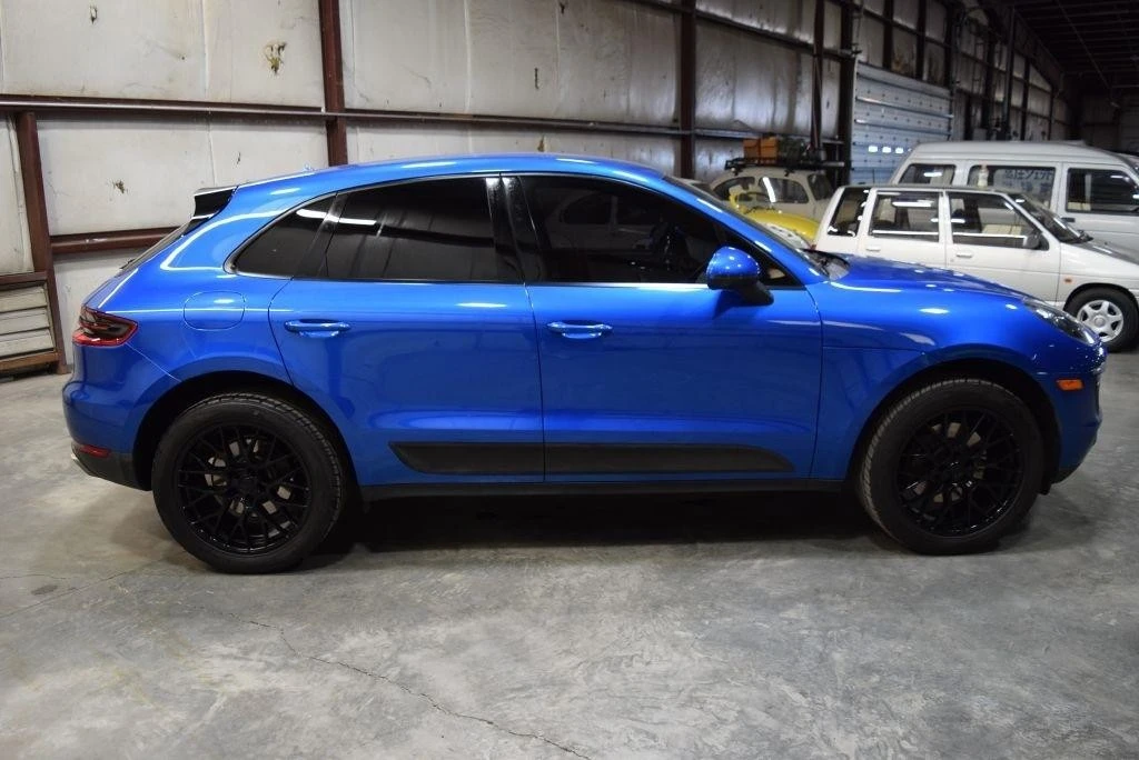2018 Porsche Macan - Image 9 of 31