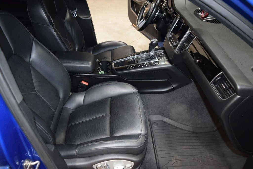2018 Porsche Macan - Image 21 of 31