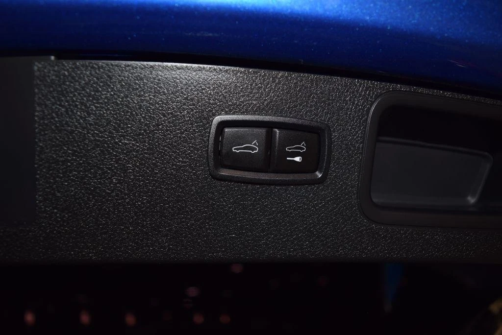 2018 Porsche Macan - Image 15 of 31