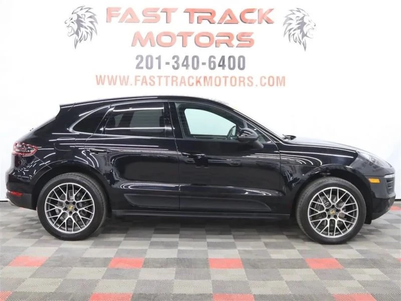2018 Porsche Macan - Image 4 of 12
