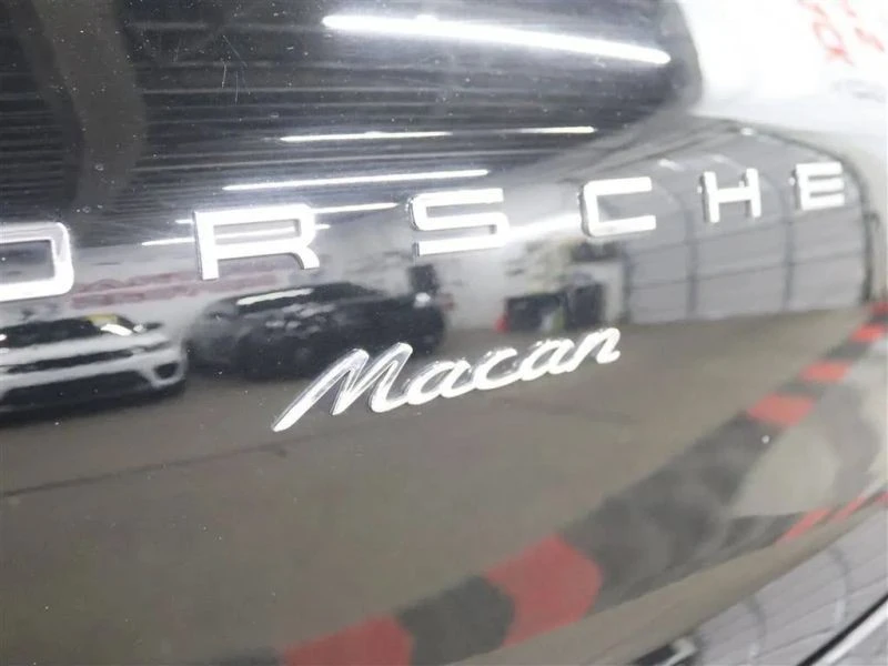 2018 Porsche Macan - Image 6 of 12
