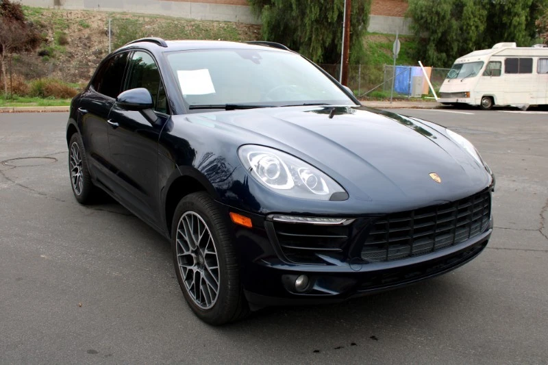 2018 Porsche Macan - Image 9 of 20