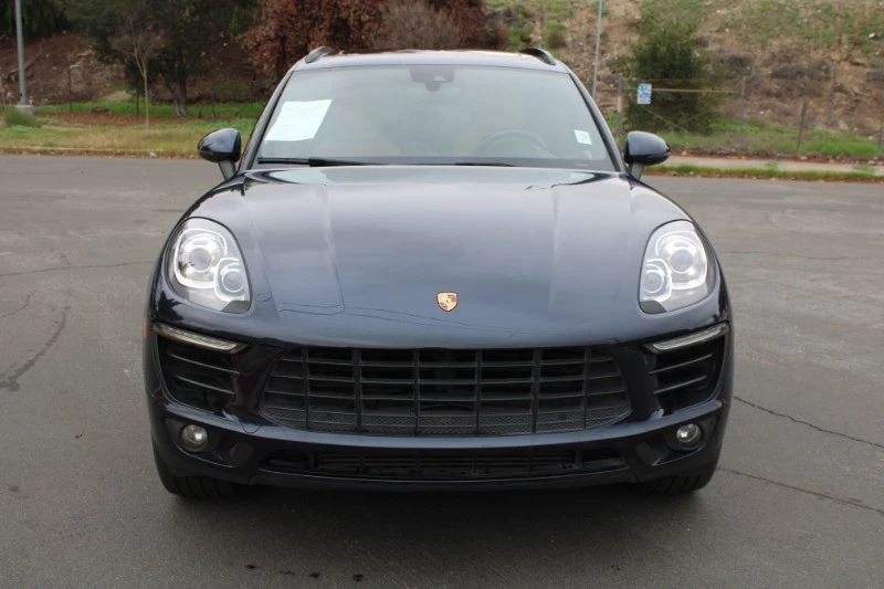 2018 Porsche Macan - Image 2 of 20