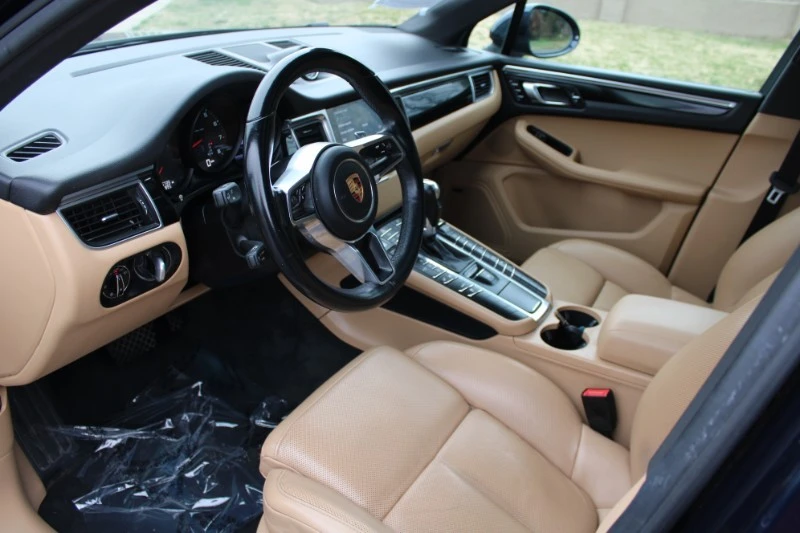 2018 Porsche Macan - Image 11 of 20