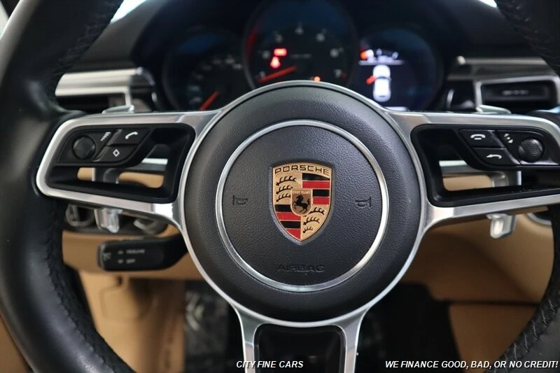 2018 Porsche Macan - Image 16 of 31