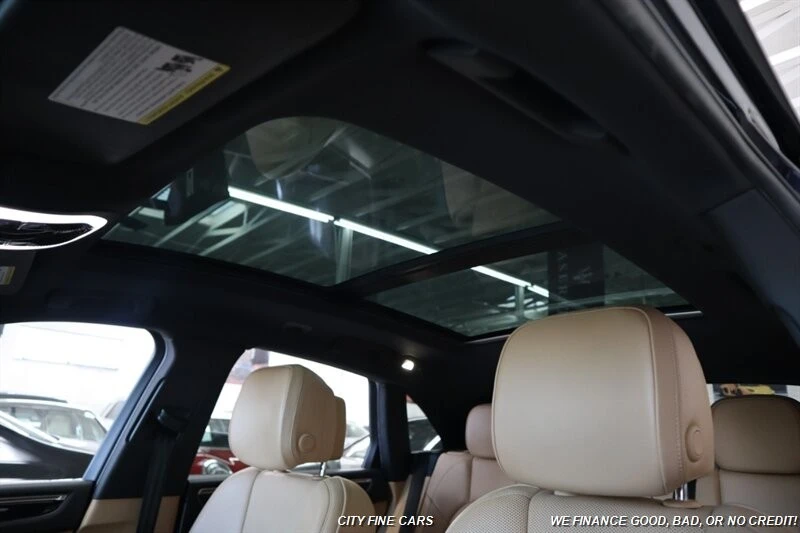 2018 Porsche Macan - Image 29 of 31