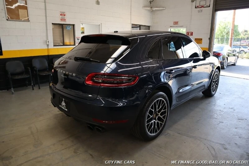 2018 Porsche Macan - Image 9 of 31
