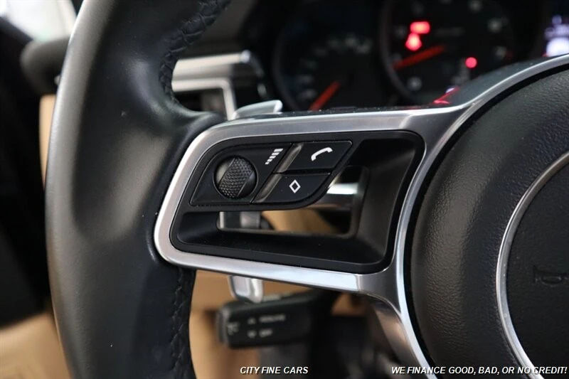 2018 Porsche Macan - Image 15 of 31