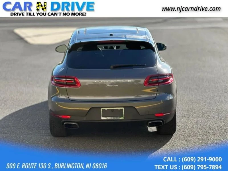 2018 Porsche Macan - Image 9 of 12
