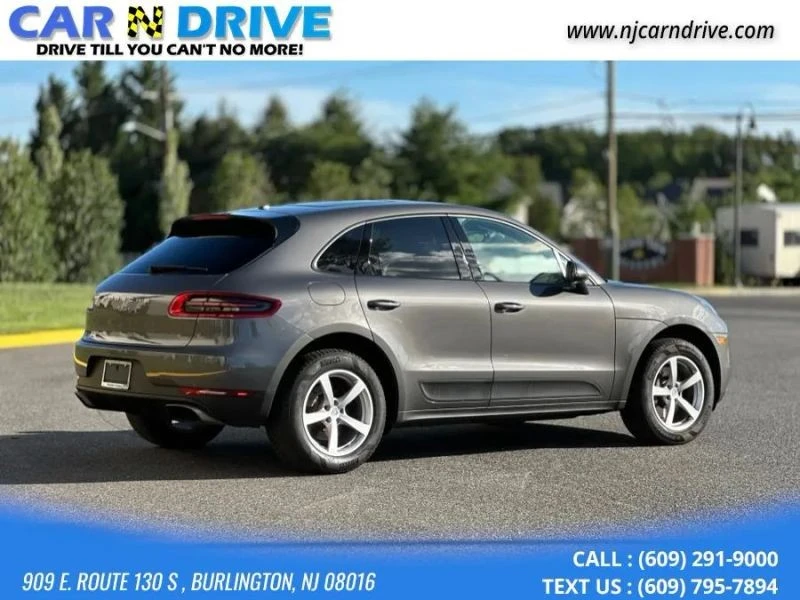 2018 Porsche Macan - Image 8 of 12