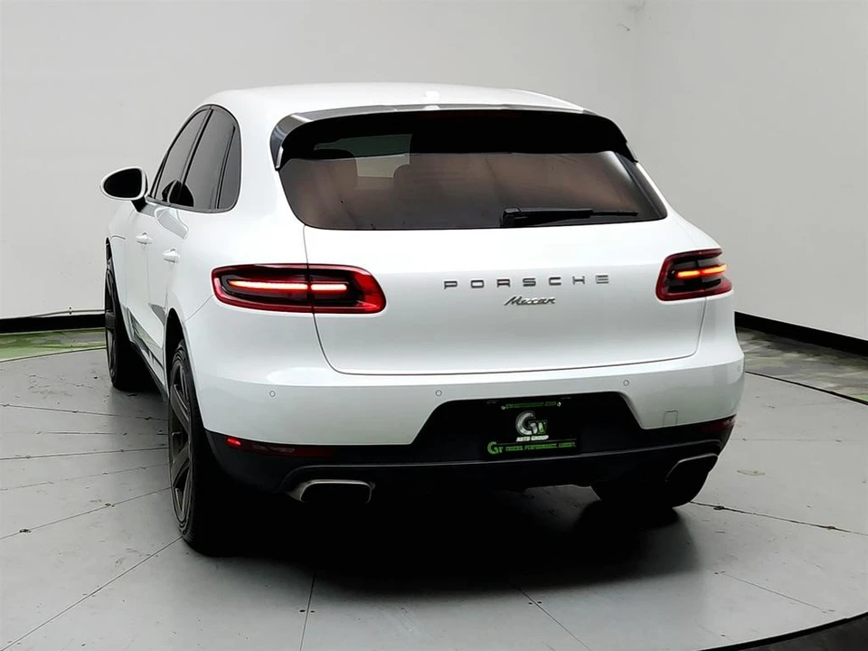 2018 Porsche Macan - Image 11 of 31