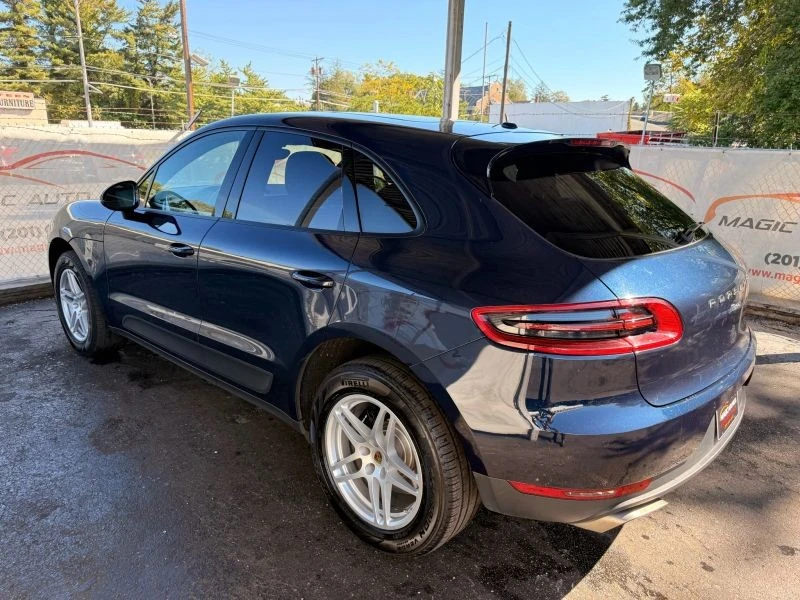 2018 Porsche Macan - Image 12 of 12