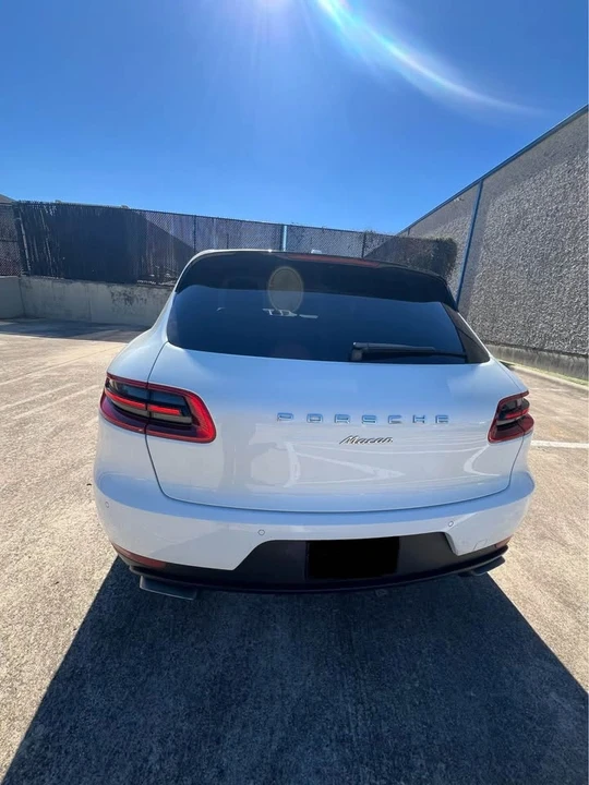 2018 Porsche Macan - Image 5 of 10