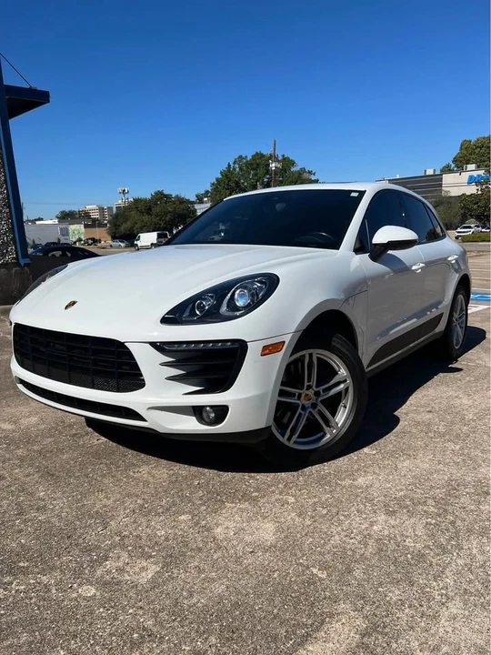 2018 Porsche Macan - Image 2 of 10