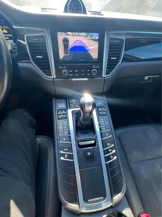 2018 Porsche Macan - Image 10 of 10
