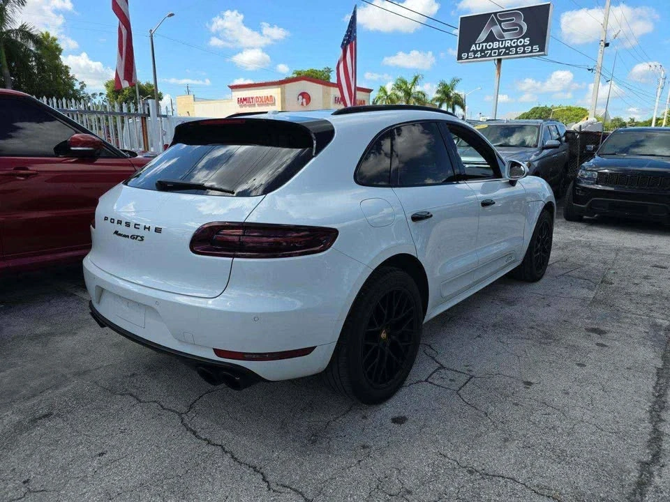 2018 Porsche Macan GTS - Image 9 of 11