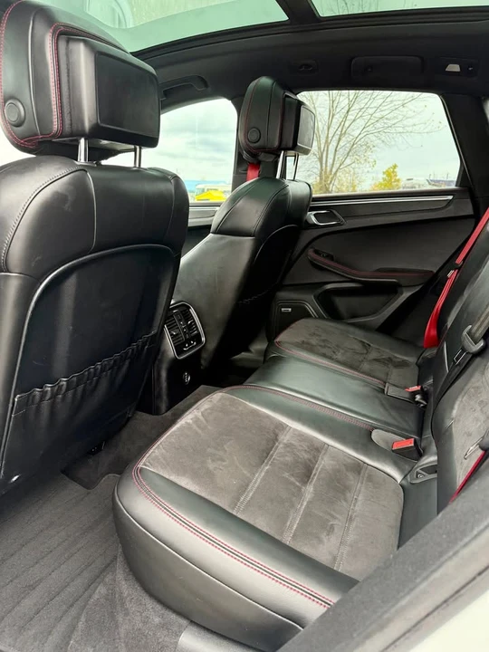 2018 Porsche Macan GTS - Image 12 of 13