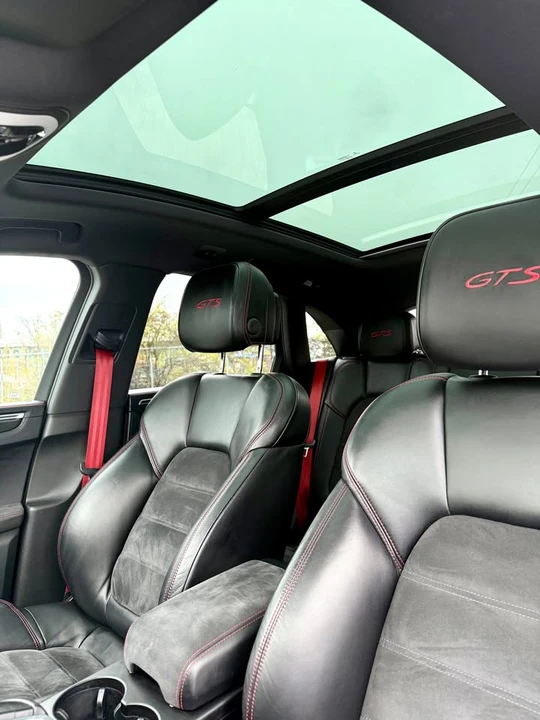 2018 Porsche Macan GTS - Image 9 of 13