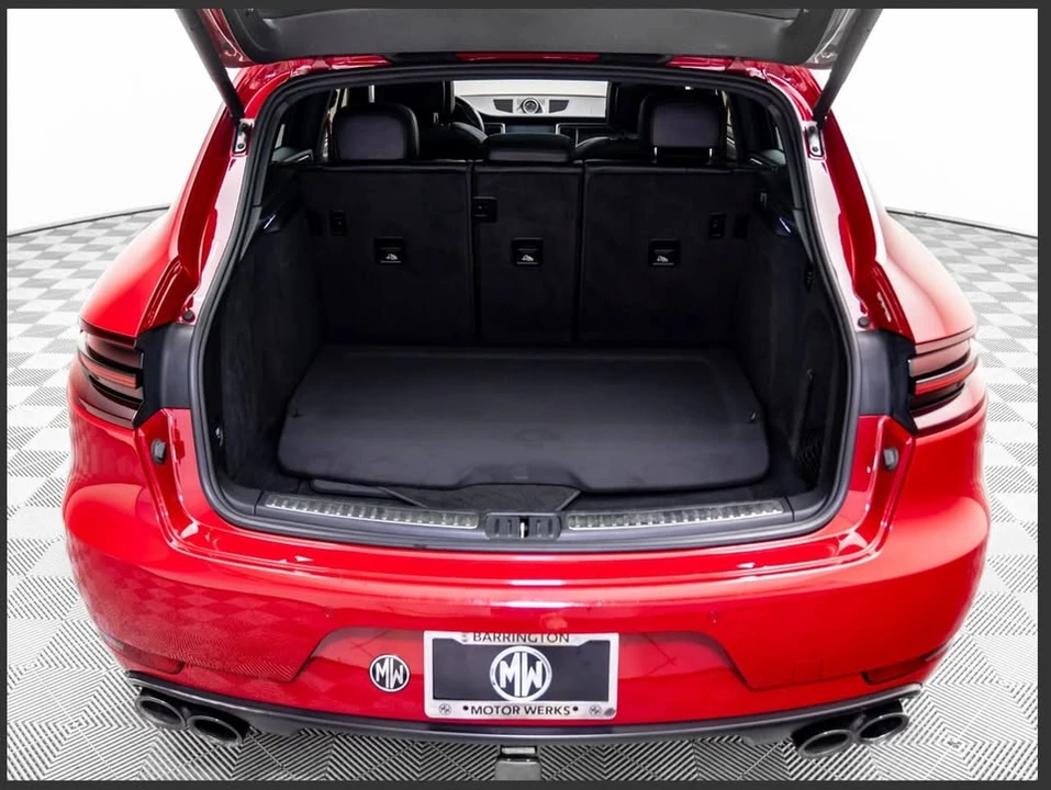 2018 Porsche Macan GTS - Image 8 of 9