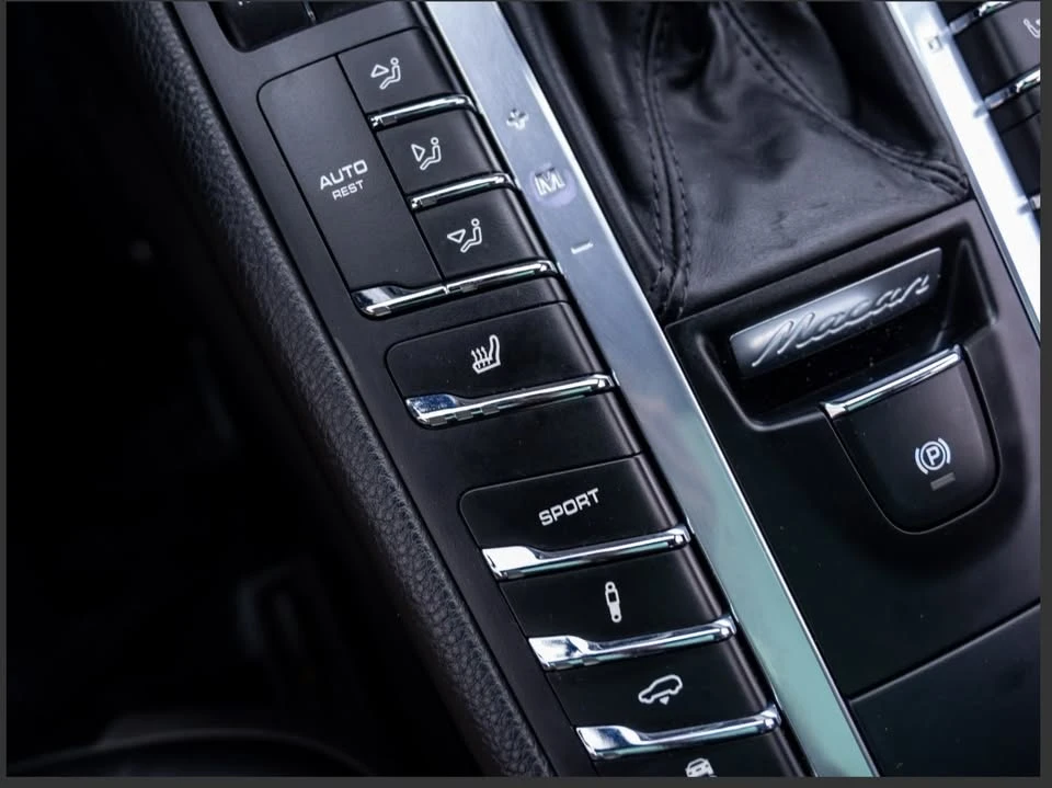 2018 Porsche Macan GTS - Image 6 of 9
