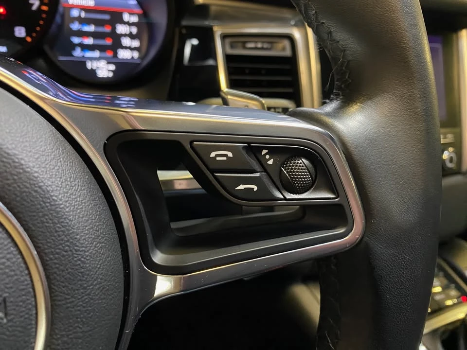 2018 Porsche Macan GTS - Image 10 of 17