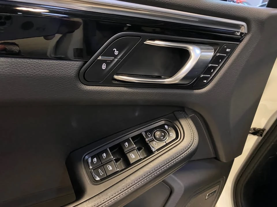 2018 Porsche Macan GTS - Image 7 of 17
