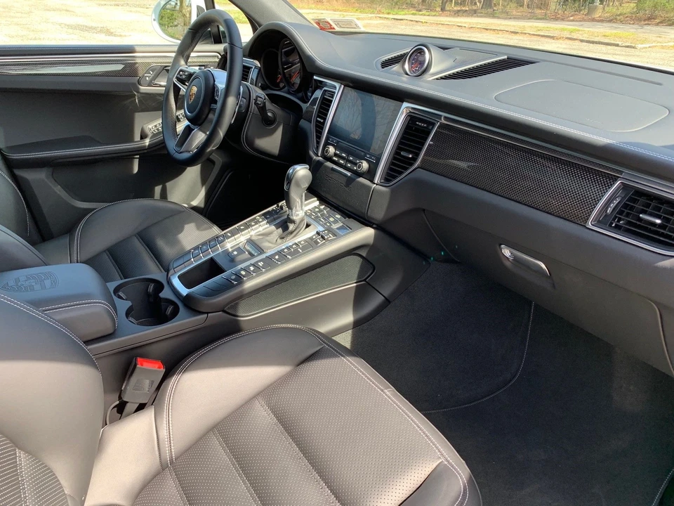 2018 Porsche Macan GTS - Image 9 of 9
