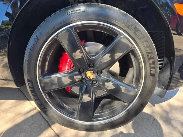 2018 Porsche Macan GTS - Image 18 of 19