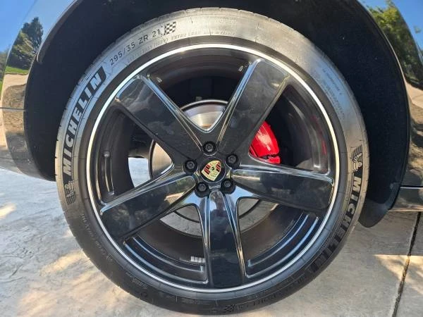2018 Porsche Macan GTS - Image 17 of 19
