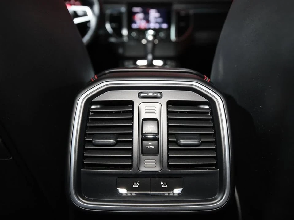 2018 Porsche Macan GTS - Image 13 of 18