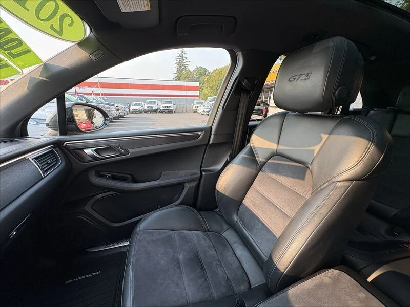 2018 Porsche Macan GTS - Image 13 of 20