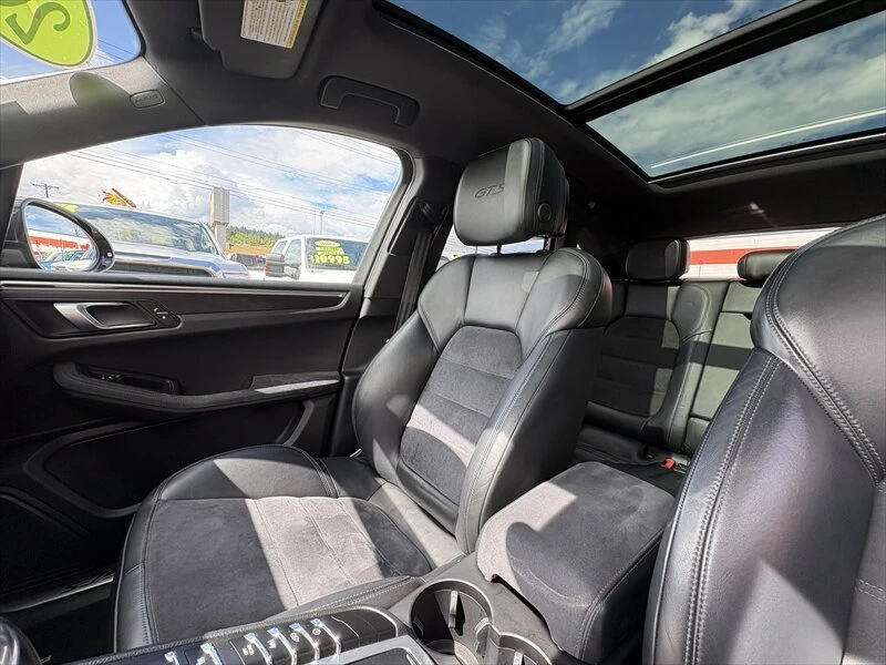 2018 Porsche Macan GTS - Image 10 of 19