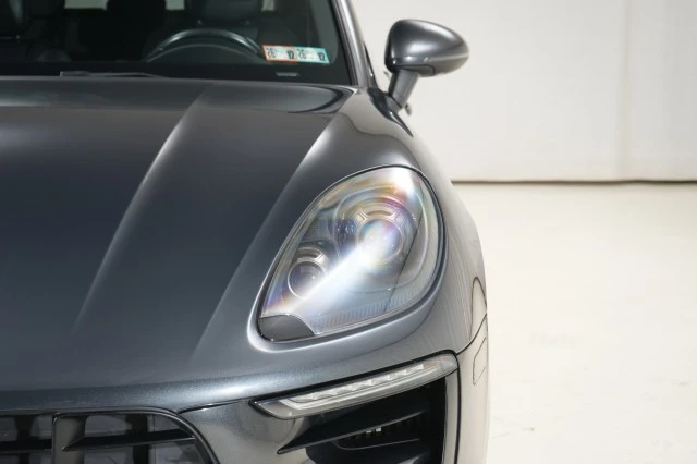2018 Porsche Macan GTS - Image 10 of 21