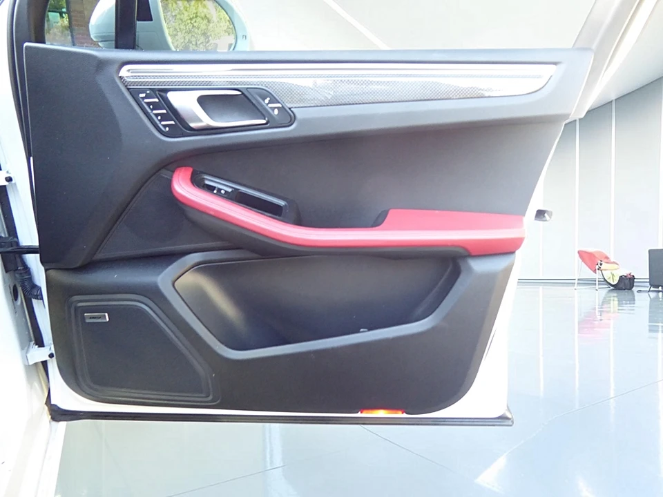 2018 Porsche Macan GTS - Image 22 of 28