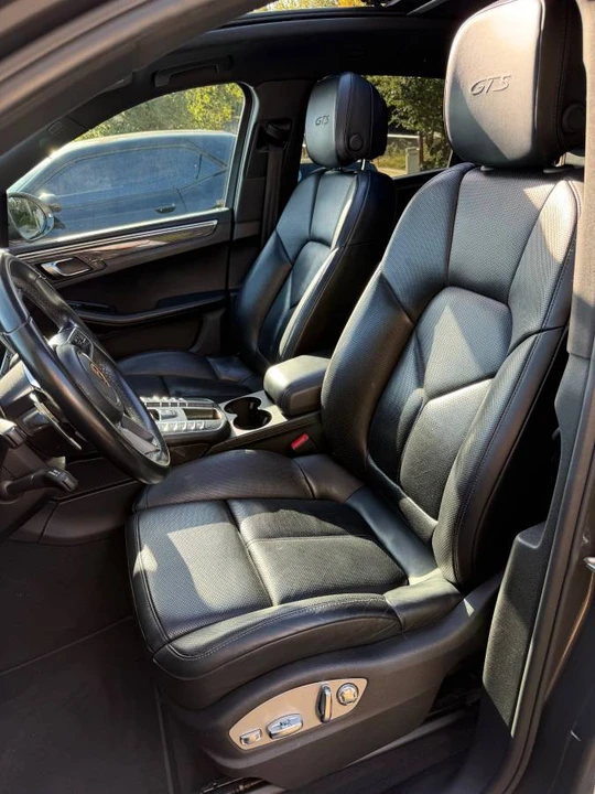 2018 Porsche Macan GTS - Image 10 of 24