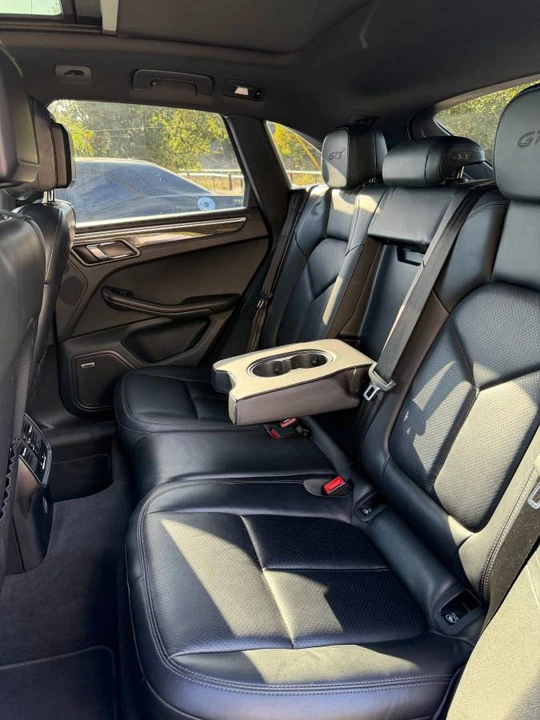 2018 Porsche Macan GTS - Image 17 of 24