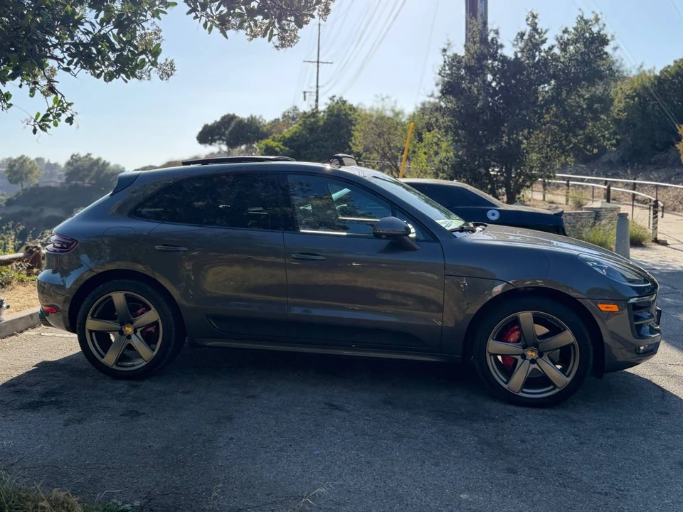 2018 Porsche Macan GTS - Image 8 of 24