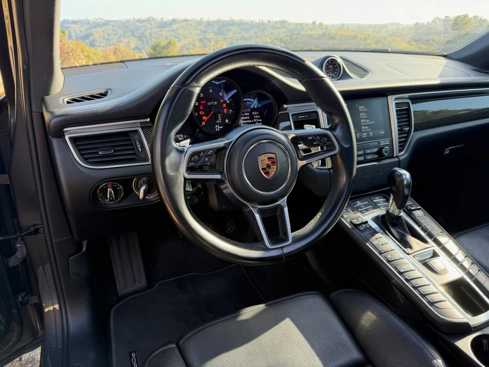 2018 Porsche Macan GTS - Image 12 of 24