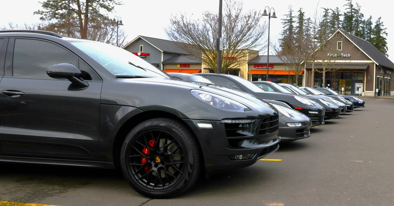 2018 Porsche Macan GTS - Image 11 of 12
