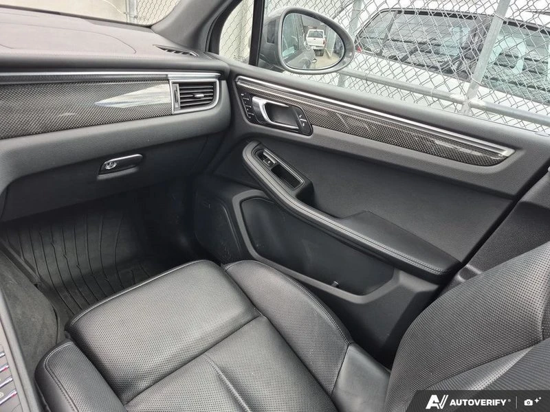 2018 Porsche Macan GTS - Image 17 of 17