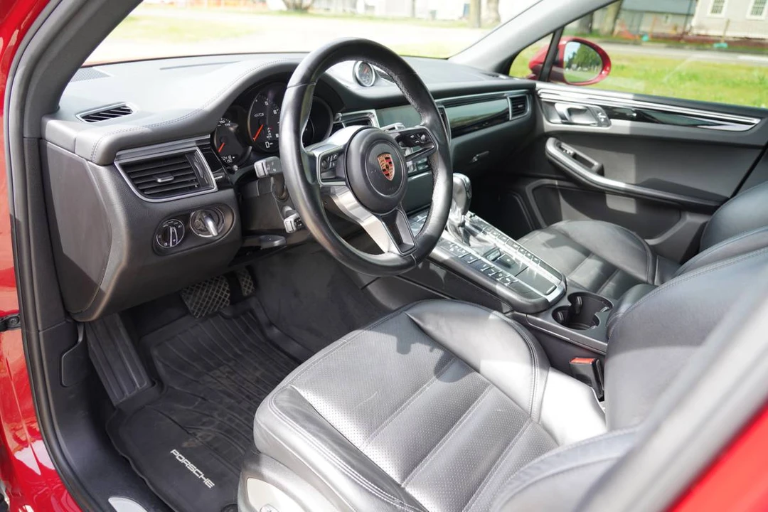 2018 Porsche Macan GTS - Image 6 of 19